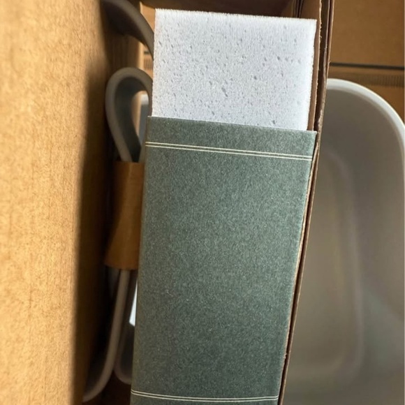 Caraway Glass 4.4 Cup Food Container - Ceramic Coated for Nonstick Storage-Cream - Picture 4 of 6